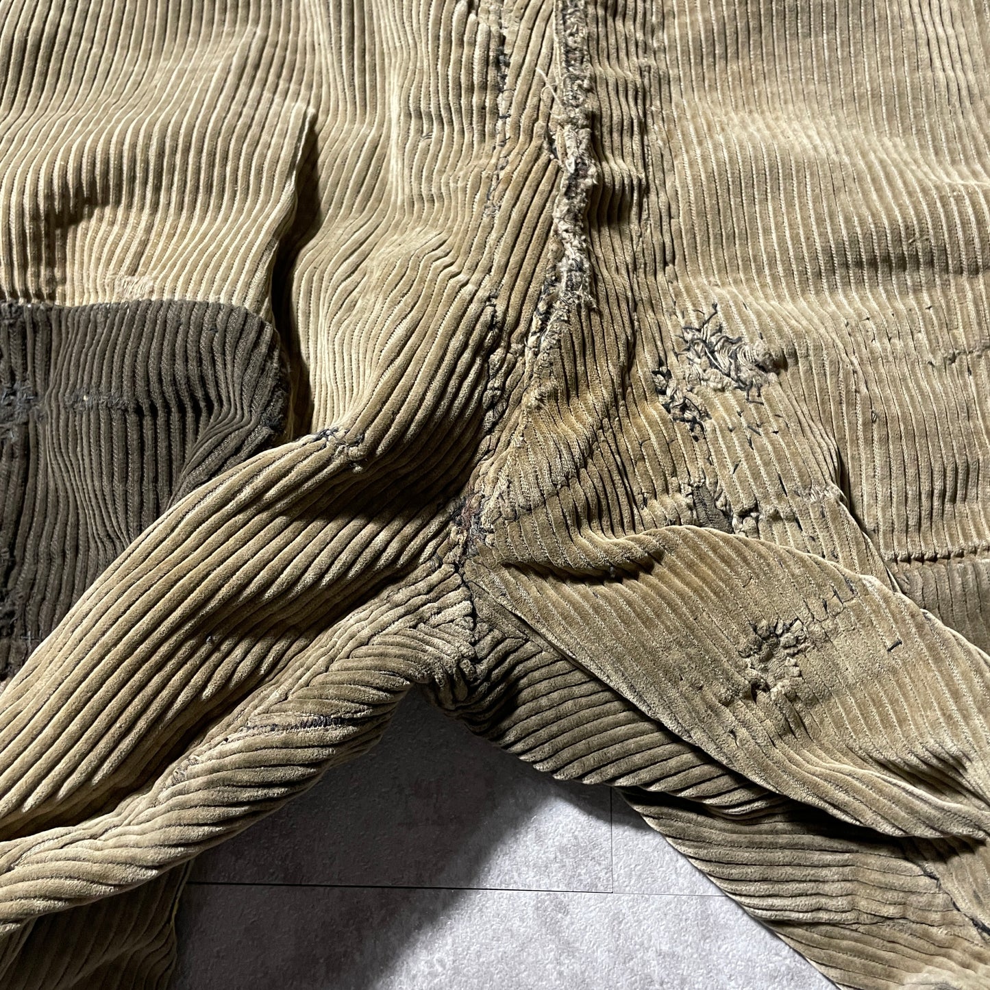 20s-30s Farmers Wide Ribbed Corduroy Brown with Needle Cinch Back, Size 32