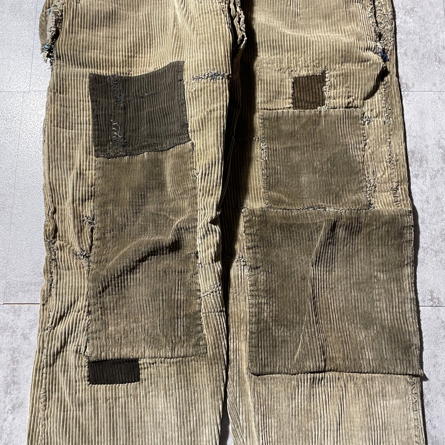 20s-30s Farmers Wide Ribbed Corduroy Brown with Needle Cinch Back, Size 32