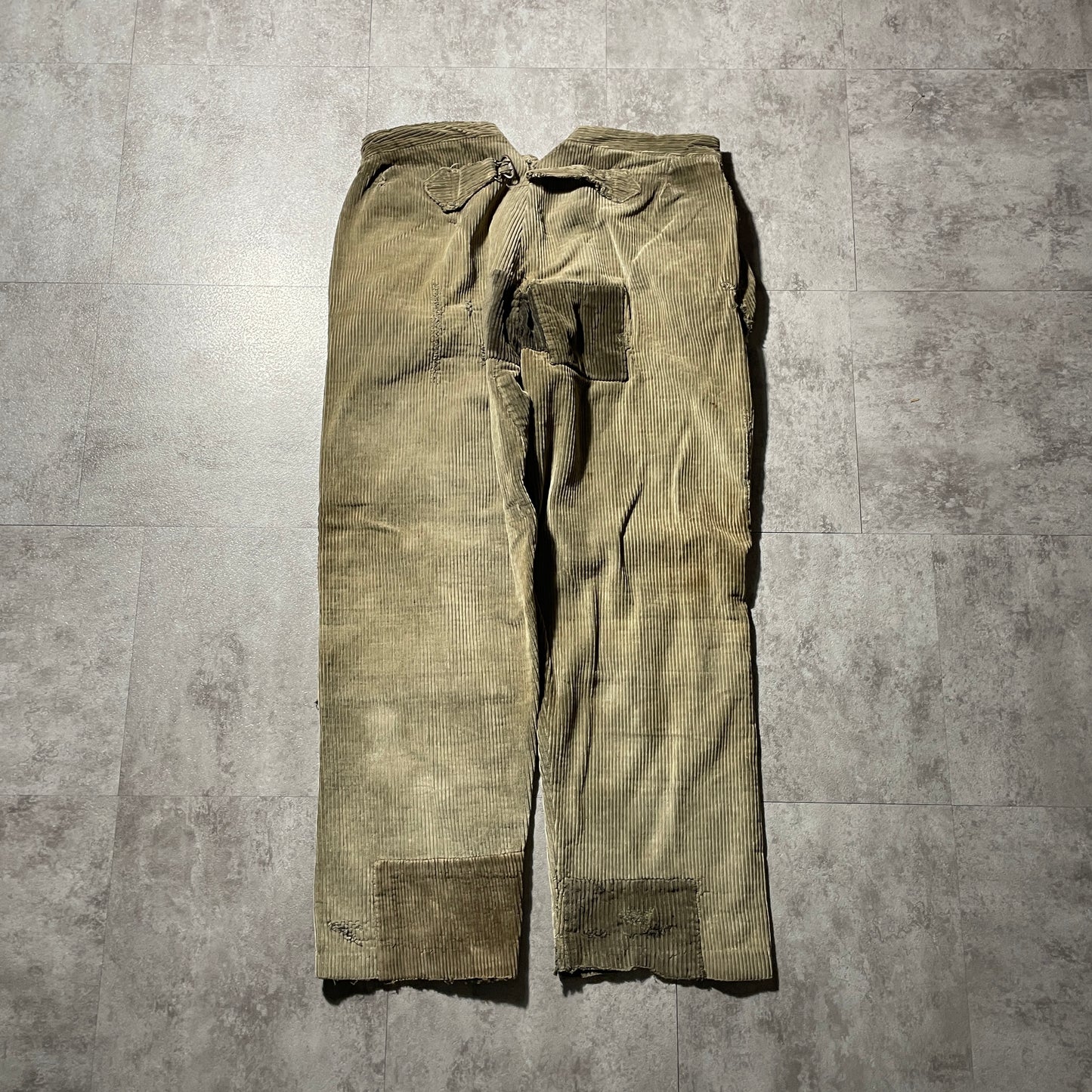 20s-30s Farmers Wide Ribbed Corduroy Brown with Needle Cinch Back, Size 32