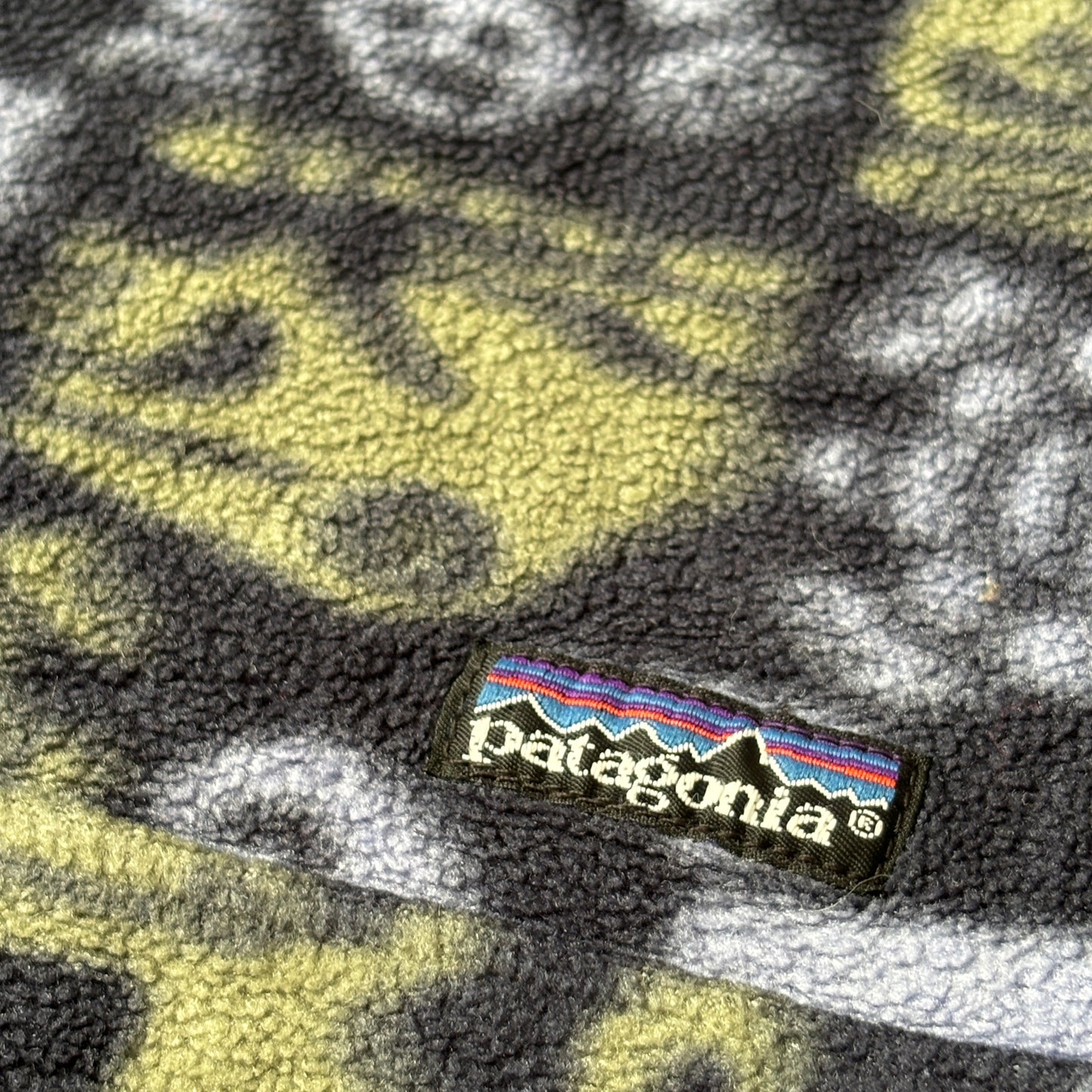 90s patagonia snap-t creature camo XL
