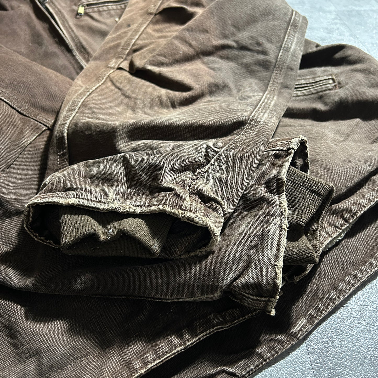 00s メキシコ製 USA生地 ダークブラウン カーハート アクティブジャケット ダックXXL(2L)