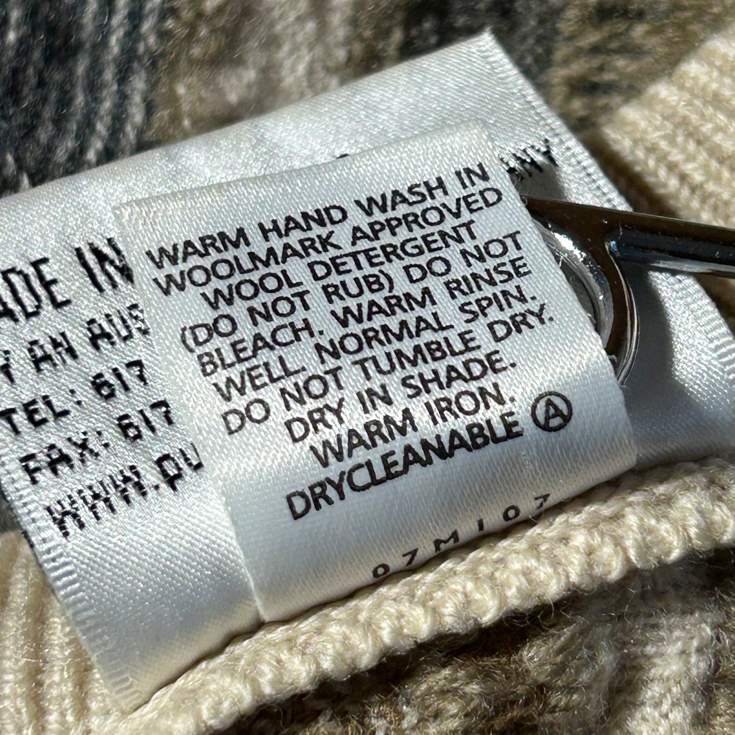 00-90s PULERY AUSTRALIAN CLOTHING CO. pure new wool 3D knit vest, size L, made in Australia, 100% wool