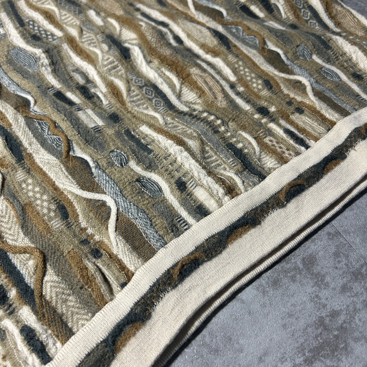 00-90s PULERY AUSTRALIAN CLOTHING CO. pure new wool 3D knit vest, size L, made in Australia, 100% wool