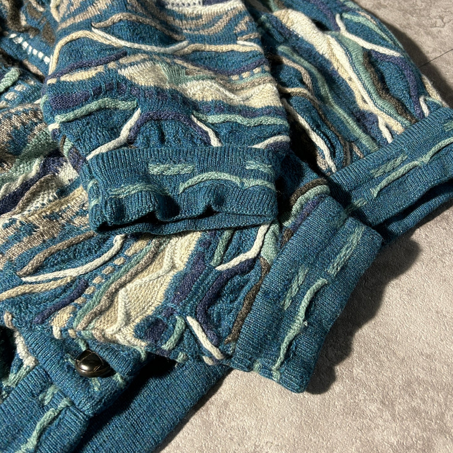 00-90s COOGI 3D Knit Cardigan, Made in Australia, Size M, 100% Cashmere